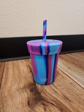 Silipint - 8oz Silicone Tumbler with Straw and Lid – NEW